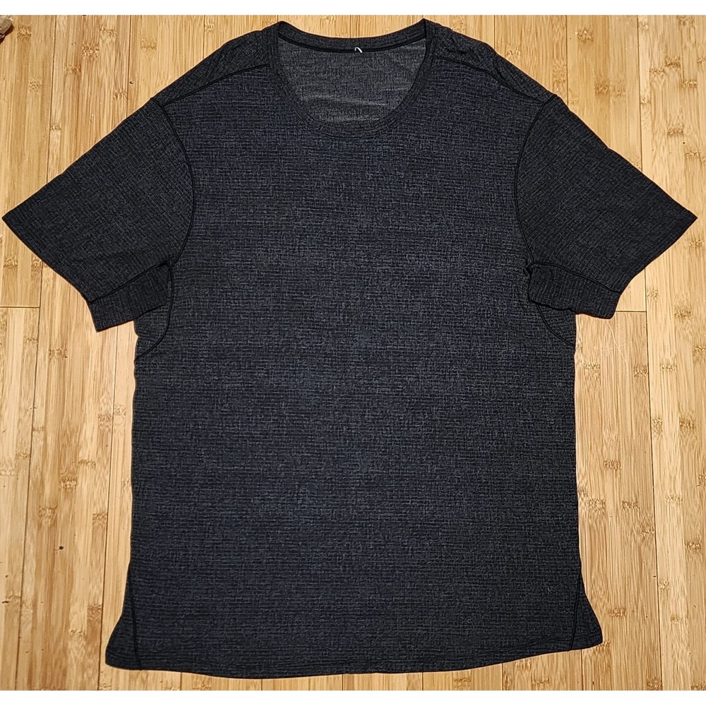 Lululemon Mens XL Short Sleeve T-Shirt Charcoal Gray Heather Metal Vent Tech
